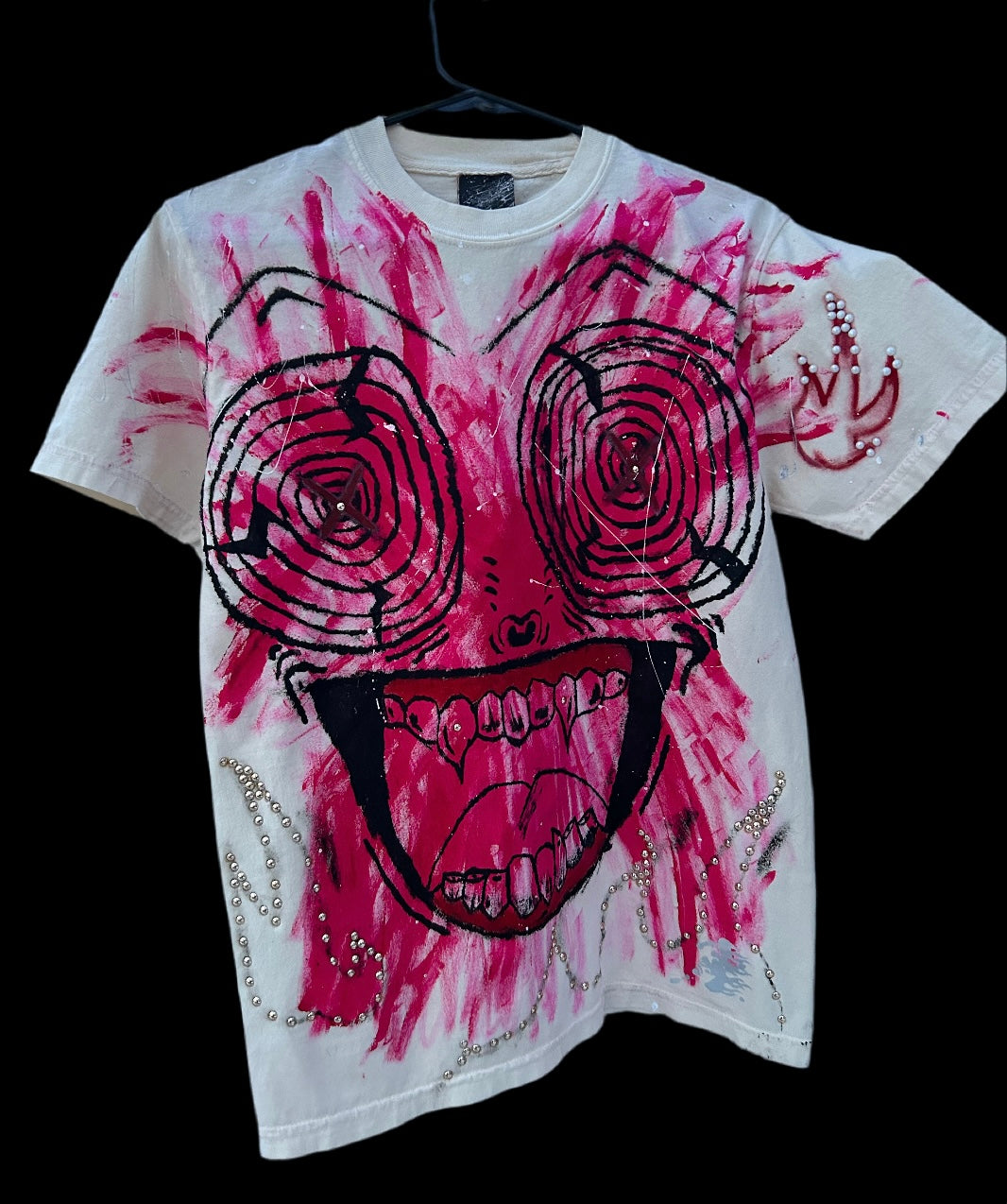 1/1 PREMIUM STUDDED “SMIRK” TEE