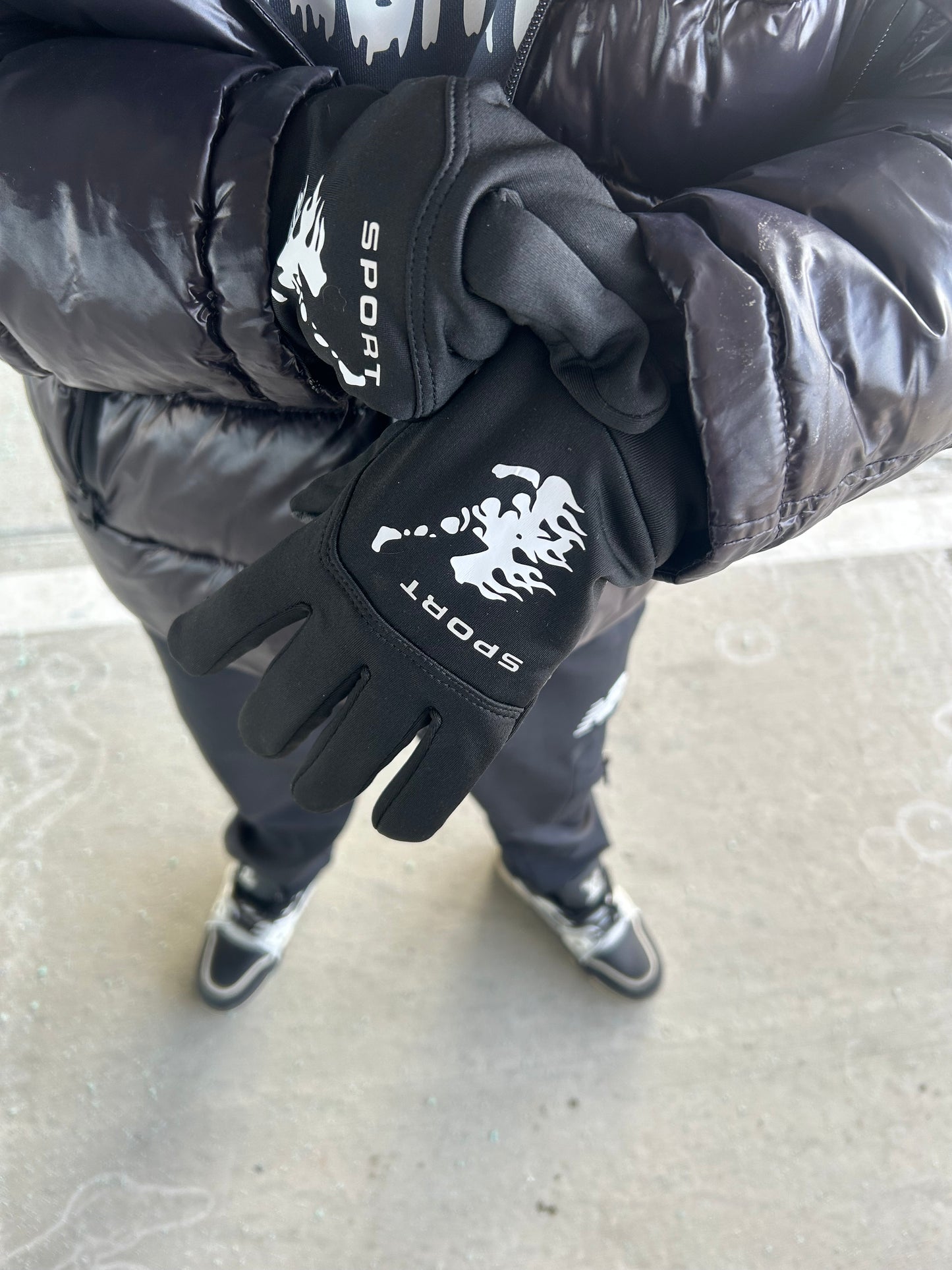 SPORTS GLOVES 25